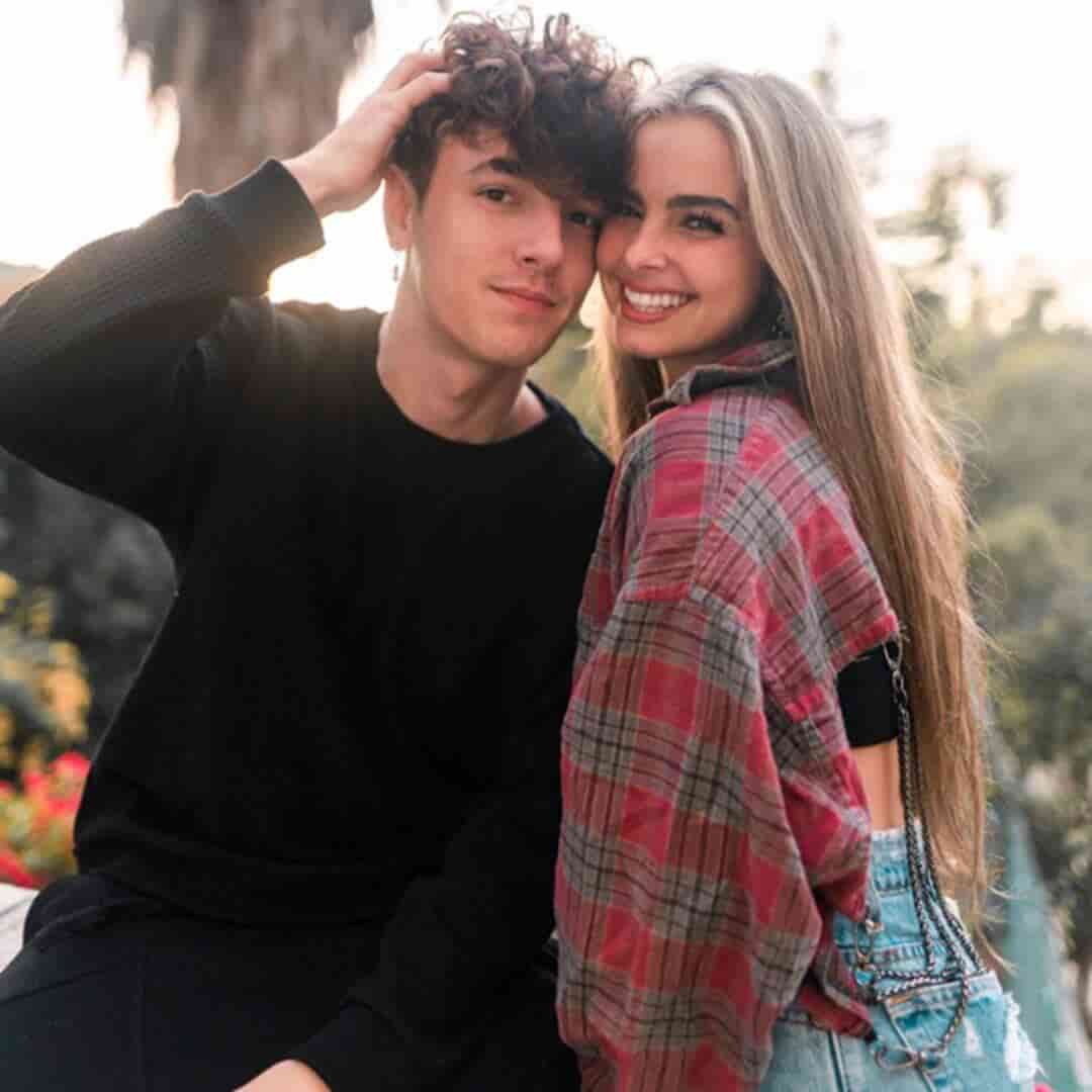 Bryce Hall Wiki( Youtuber &Tiktoker) Age Bio Girlfriend Insta Net Worth