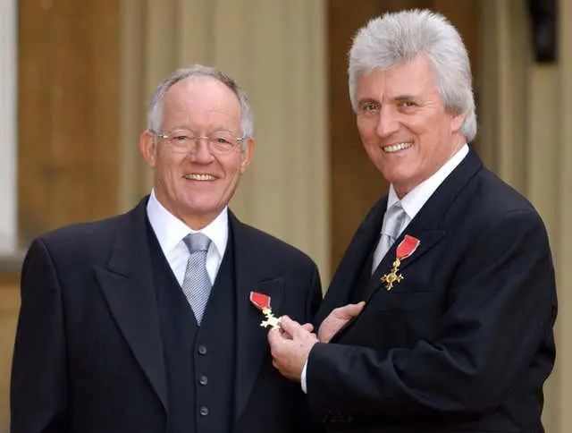 Bruce Welch Death & Obituary: Legendary Guitarist Bruce Welch Died At The Age Of 60! Check Cause Of Death, Latest News