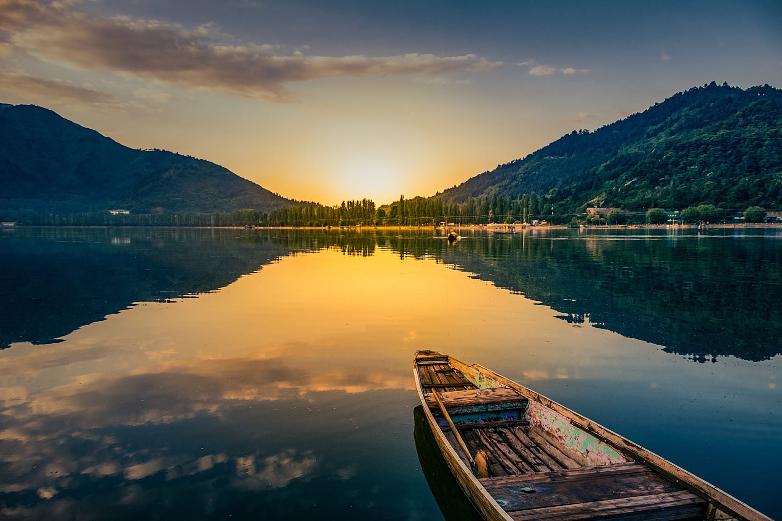 Srinagar - Beauty of The Earth: Top 5 Best Romantic Places For Valentine's Day 2022 In India To Visit With Boyfriend / Girlfriend To Celebrate Valentine's Week