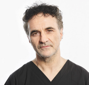 Does Noel Fitzpatrick Have a Tattoo?  Are Veterinary Surgeons Married?