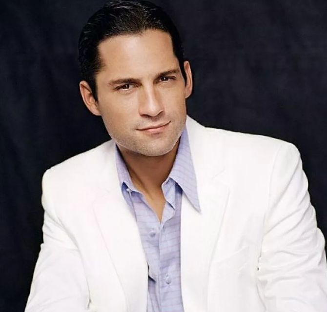 Enrique Murciano’s Age, Net Worth, Girlfriend and Family