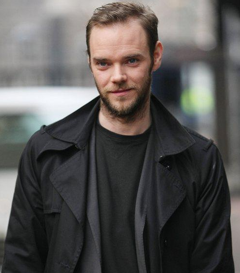 How long has Joe Absolom been married to wife Liz Brown?