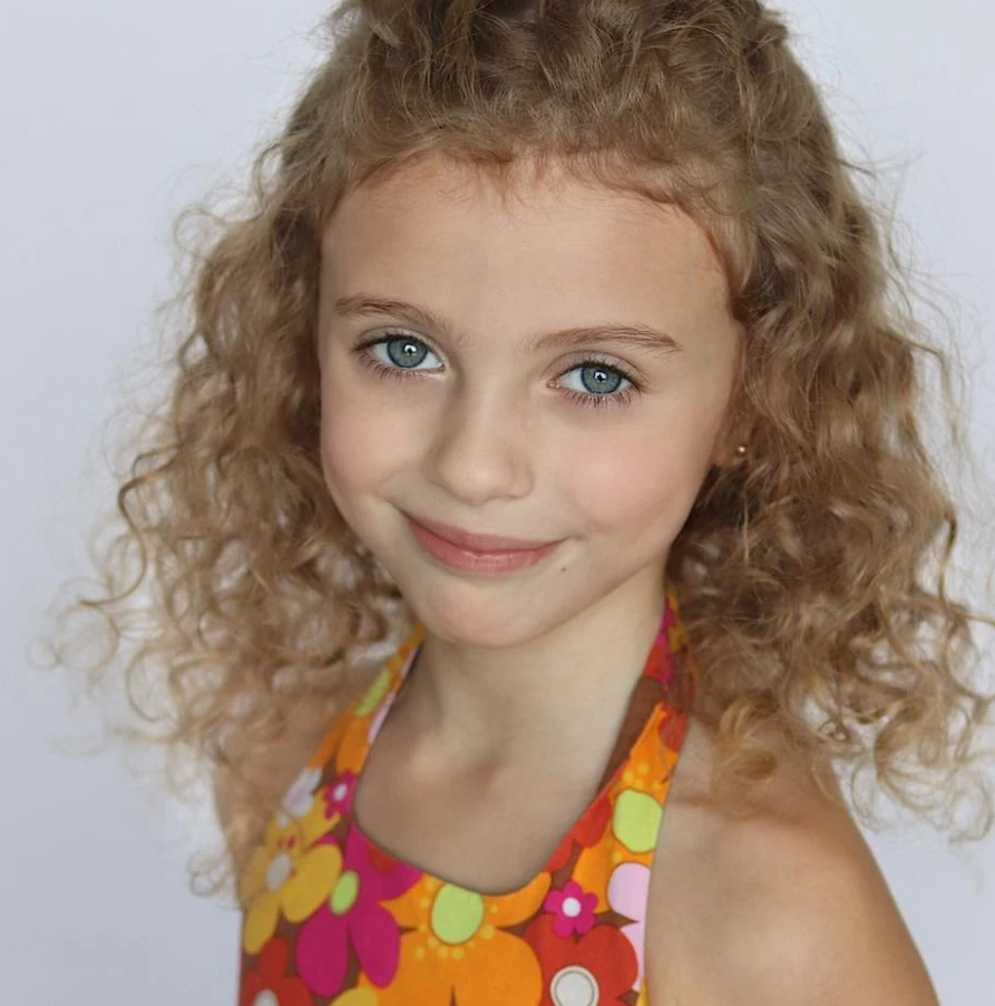 Know about Hocus Pocus 2 actress Juju Journey Brener including her age, Wiki and parents