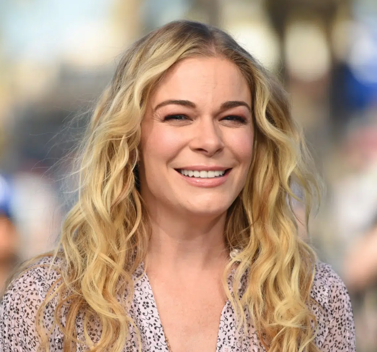 LeAnn Rimes Net Worth 2022: Biography Career Income Home