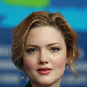 Holliday Grainger Impressive Power in 2022