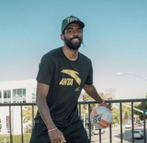 Kyrie Irving entschuldigt sich bei Drederick Irving für verpasste entscheidende Freiwürfe, seine Karriere und mehr