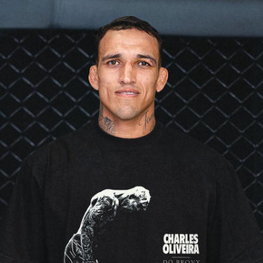 Charles Oliveira’s M Setback Due to Pre-Fight Injury Frustrates UFC Bosses in Released Footage