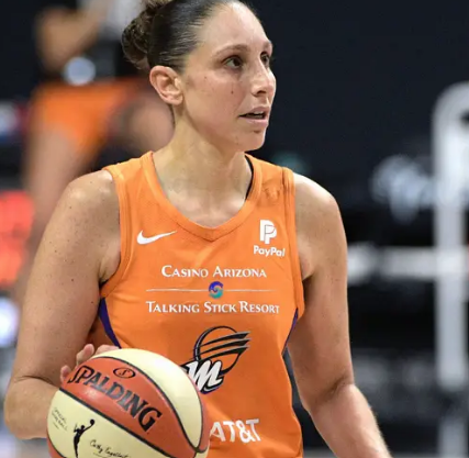 Diana Taurasi Applauds Mercury Guard’s ‘Selfless’ Performance After Sparks Game