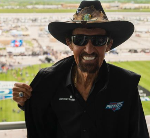 Richard Petty Gives Thumbs Up to Iowa Speedway’s NASCAR-Ready Condition