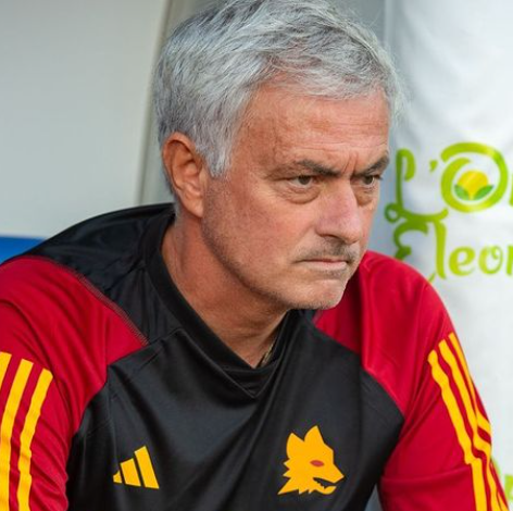 Jose Mourinho wants Fenerbahce to sign Barcelona star, transfer news and more